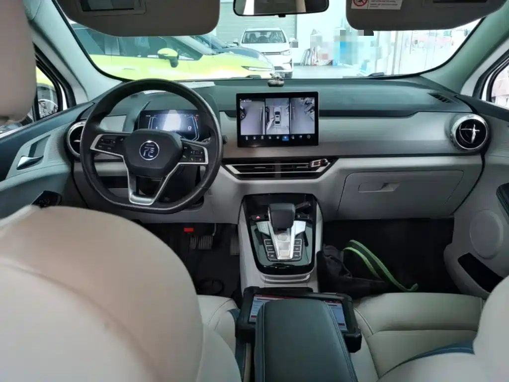 BYD Yuan Pro 2024 2023 401KM Luxury