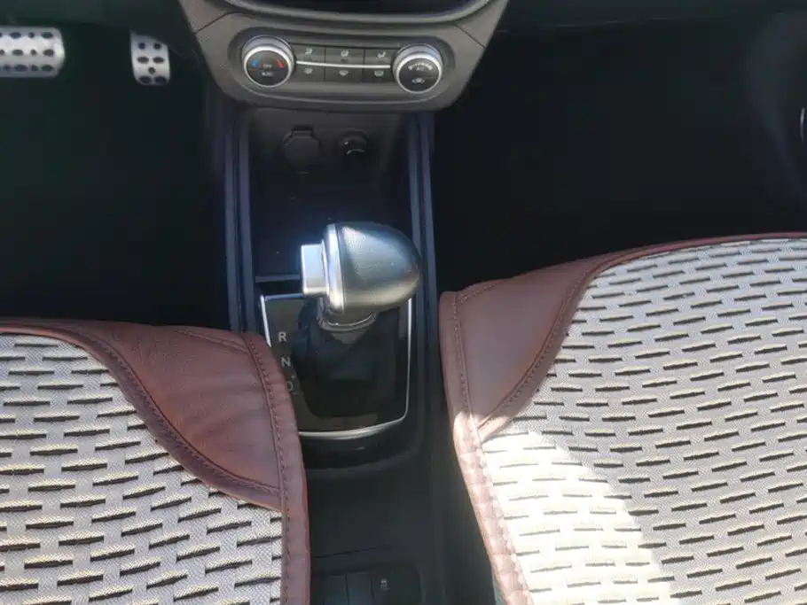Haval H1 2017 2016 Facelift Blue Label 1.5L AMT Luxury