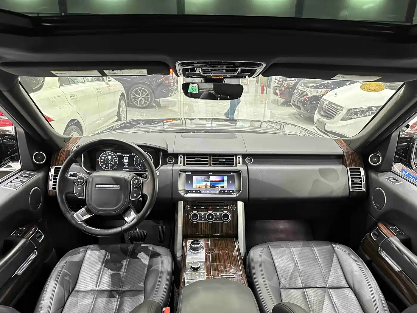 Land Rover Range Rover 2017 3.0 SC V6 Vogue фото 8