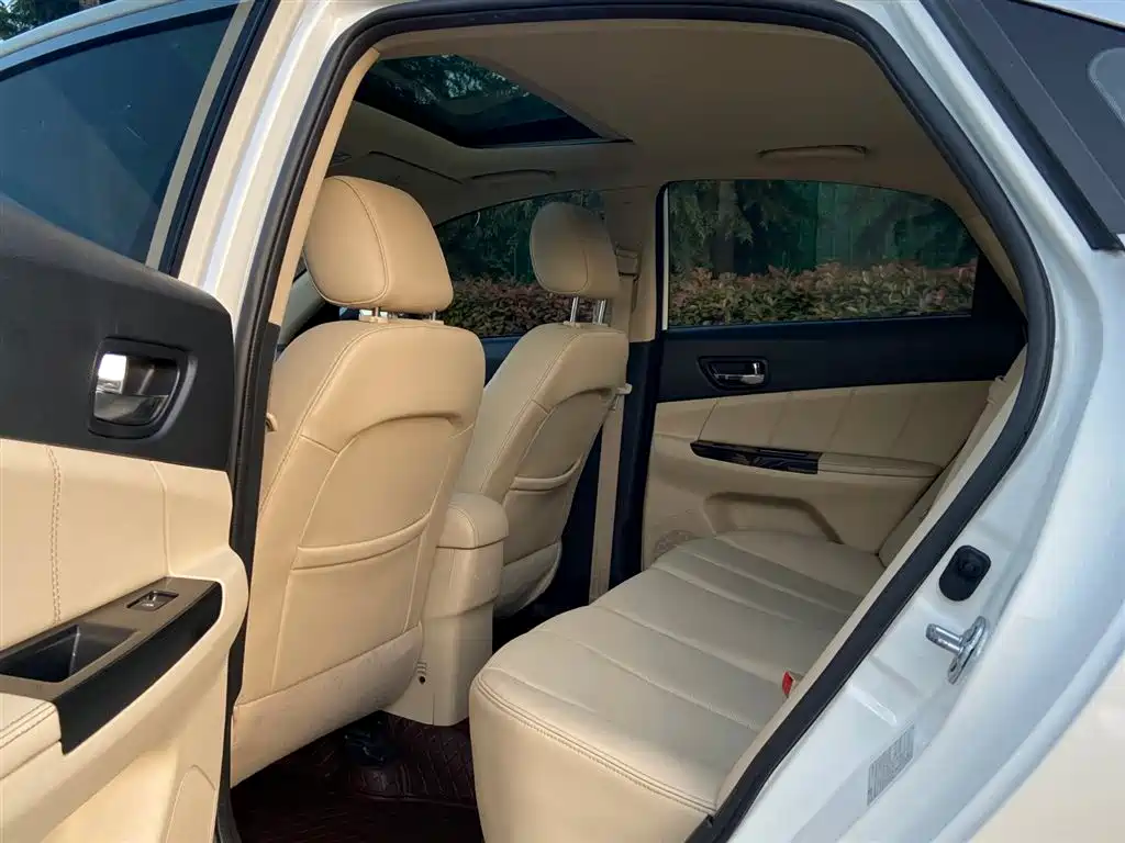 Changan Eado 2015 2015 1.6L Manual Luxury China V