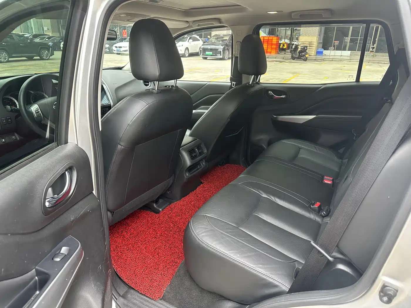 Nissan Terra 2019 2018 2.5L Automatic 2WD Luxury Edition