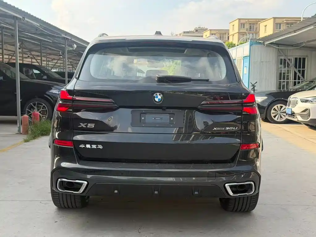 BMW X5 2026 2026 Facelift xDrive 30Li Exclusive M Sport Shadowline Package