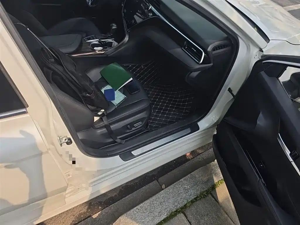 Toyota Camry 2019 2.5G Luxury Edition China VI фото 20