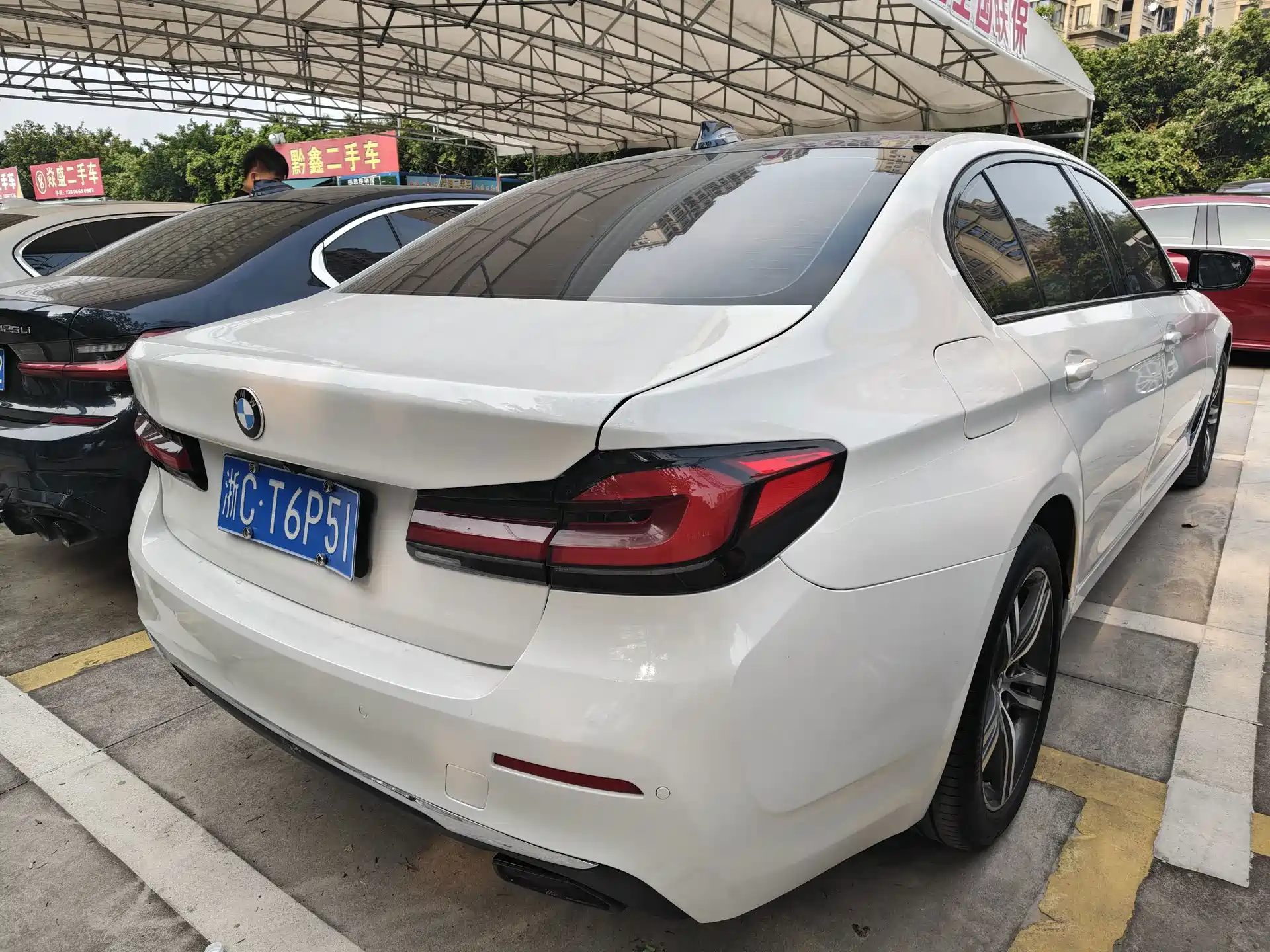 Photo 8 - BMW 5 Series