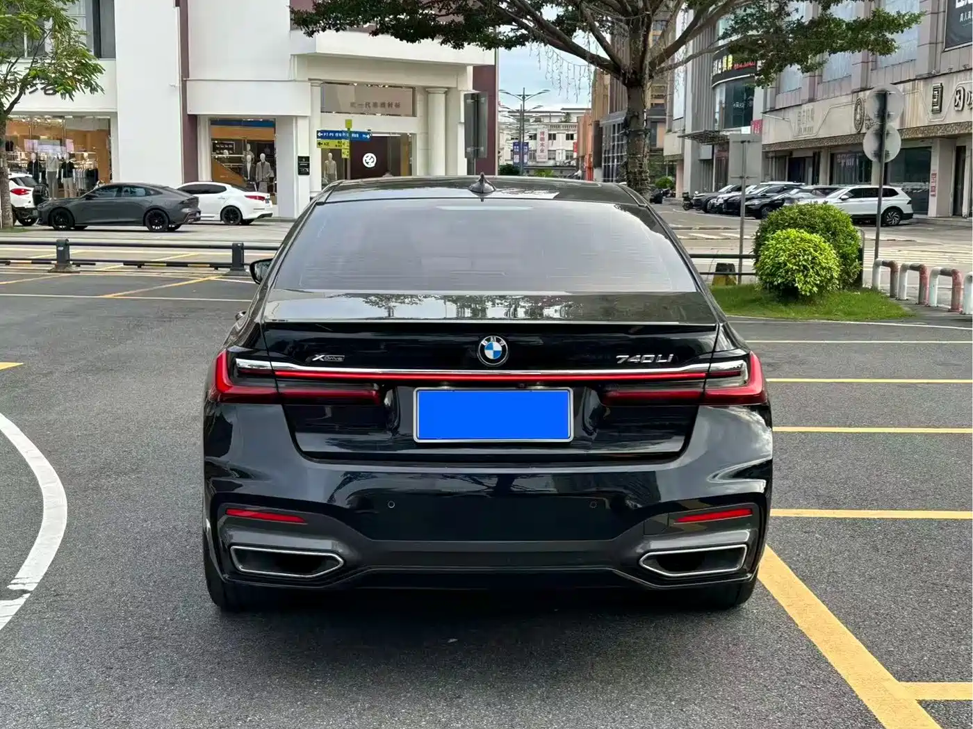 صورة 7 - BMW 7 Series
