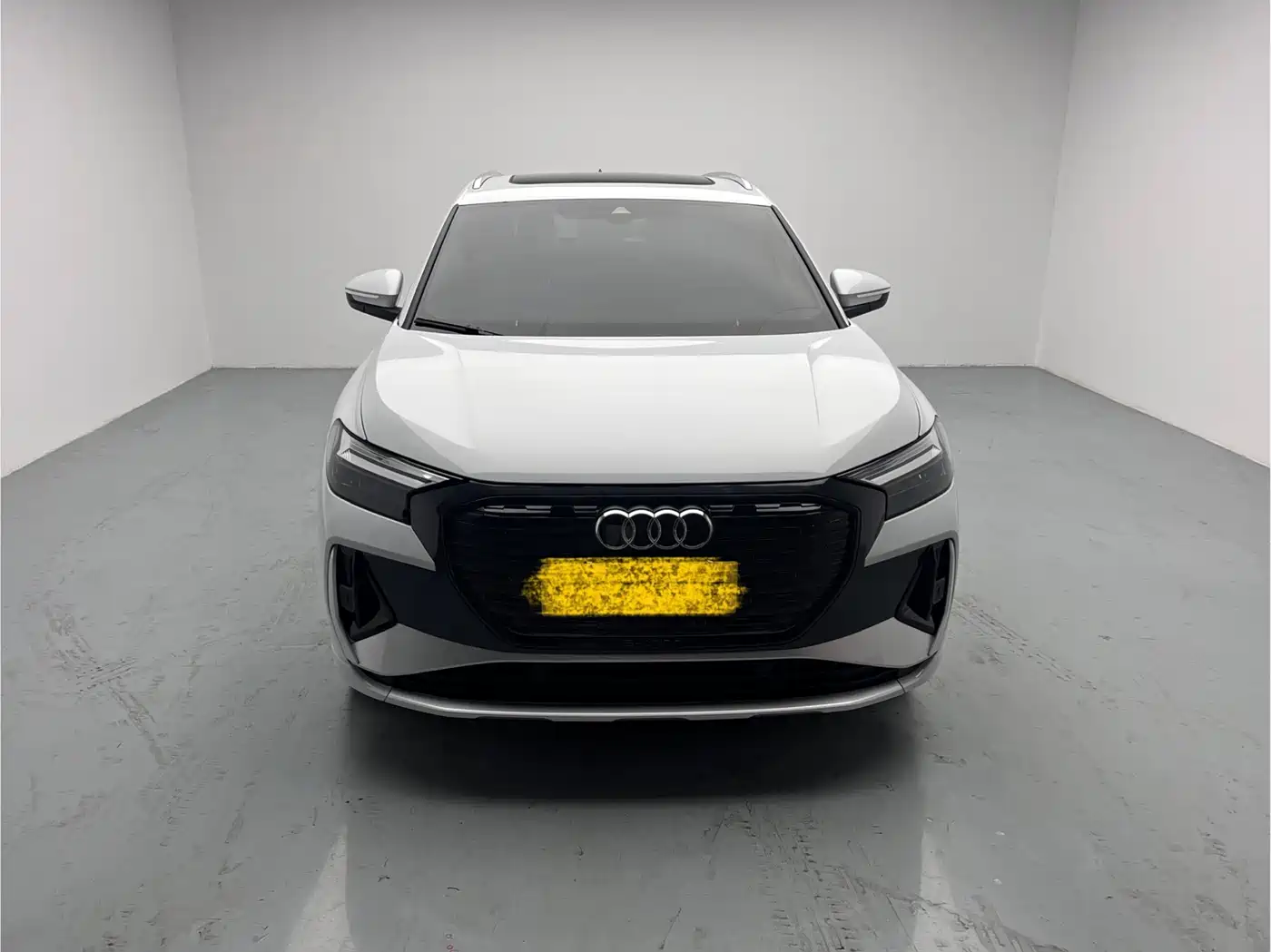 Audi Q4 e-tron 2022 50 e-tron quattro Innovation Edition фото 2