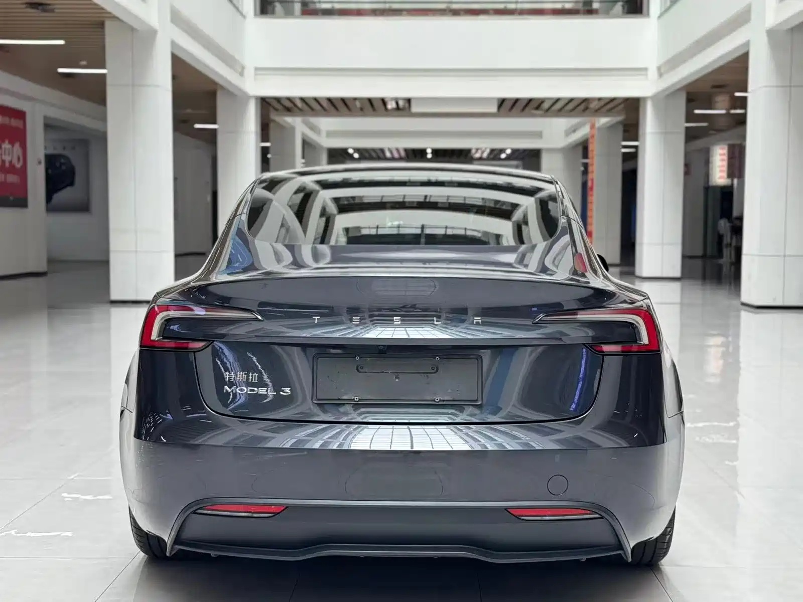 Фото 6 - Tesla Model 3