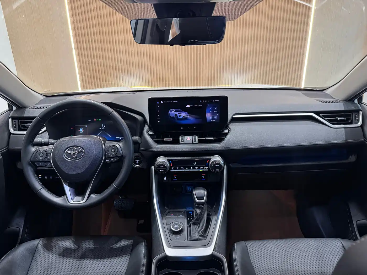 Toyota Wildlander 2023 Hybrid 2.5L E-CVT AWD Premium Edition фото 8
