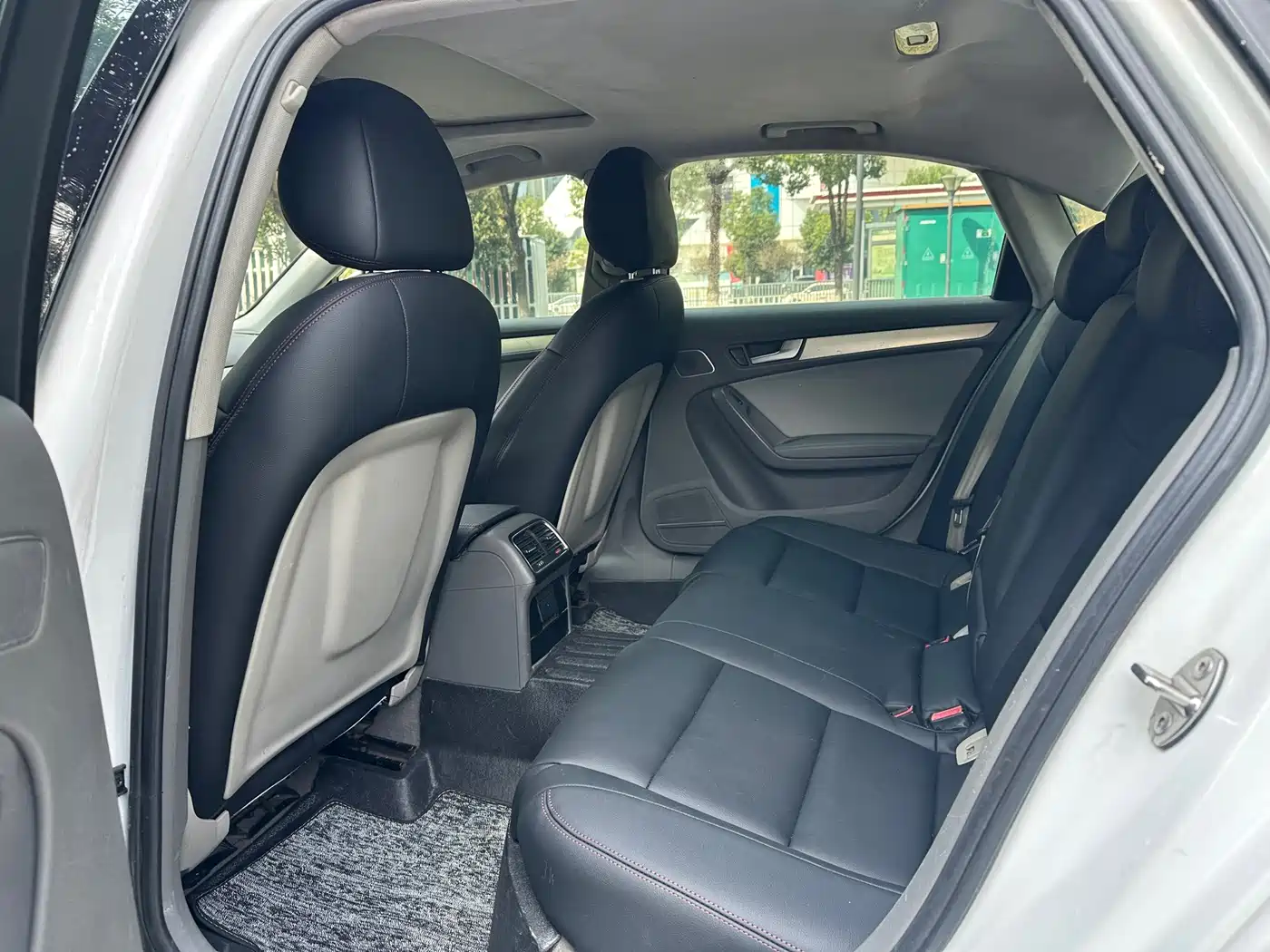 Audi A4L 2009 2009 2.0 TFSI Standard