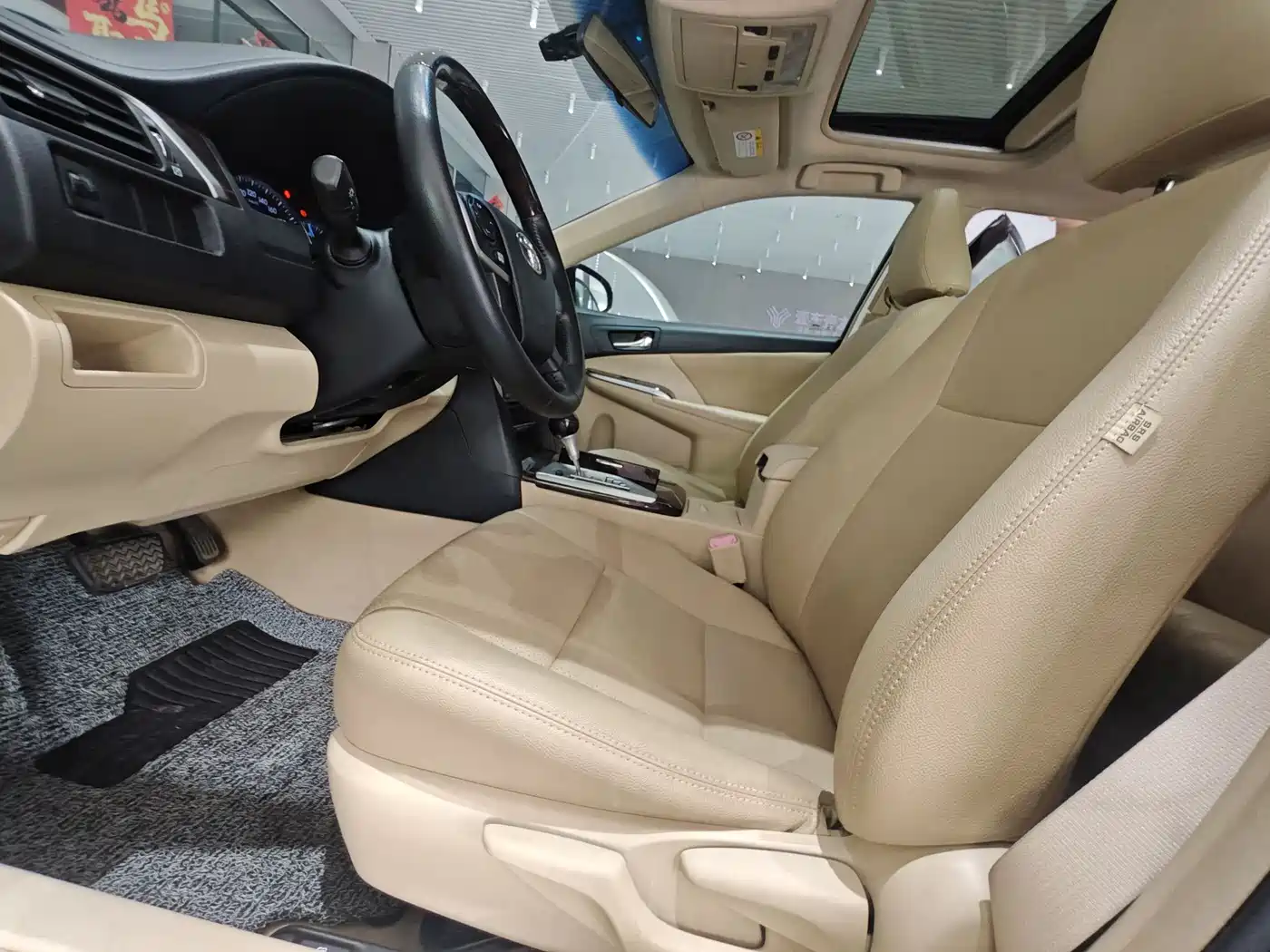 Toyota Camry 2015 2.0E Elite Edition фото 7