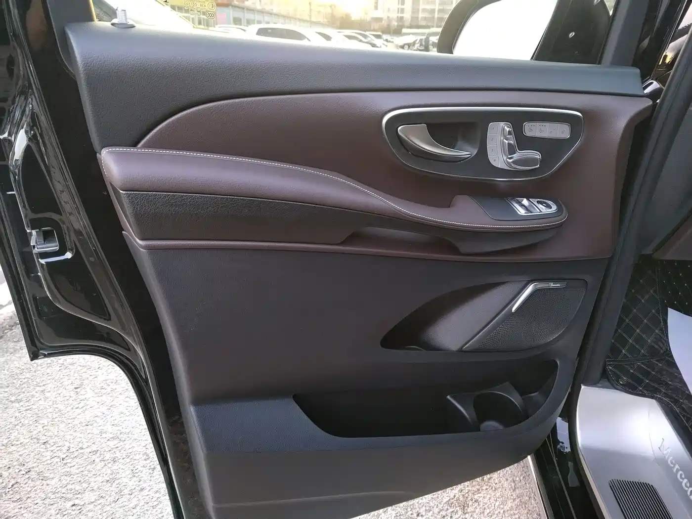 MERCEDES-BENZ V CLASS