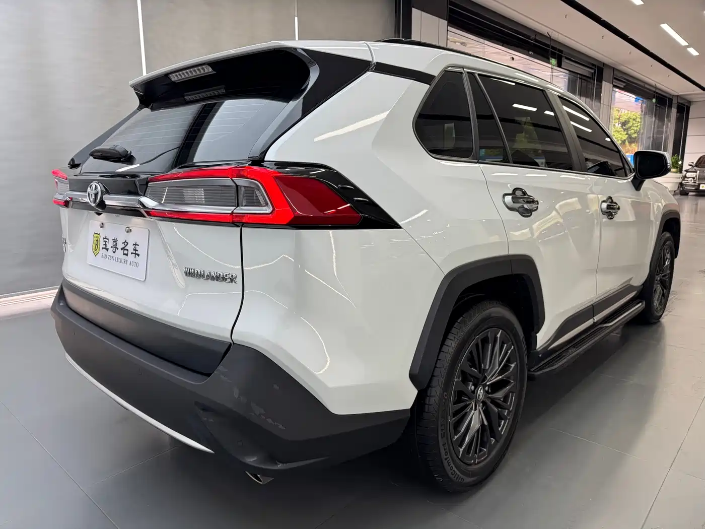 Toyota Wildlander 2023 2.0L CVT FWD Luxury PLUS фото 6