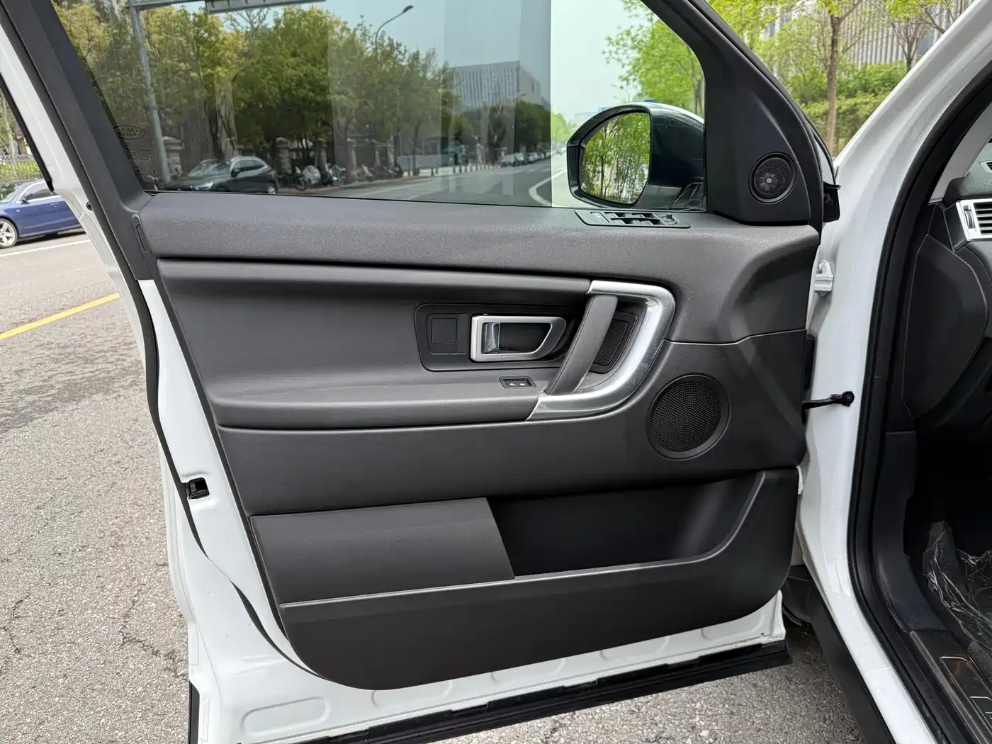 Land Rover Discovery Sport 2018 240PS SE Edition фото 26