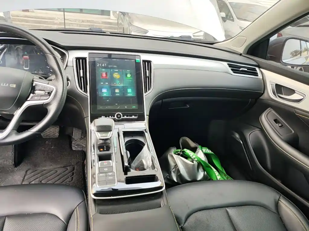 Фото 13 - Roewe i6 MAX EV