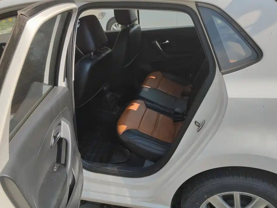 Volkswagen Polo 2014 2014 1.6L Manual Comfort Edition