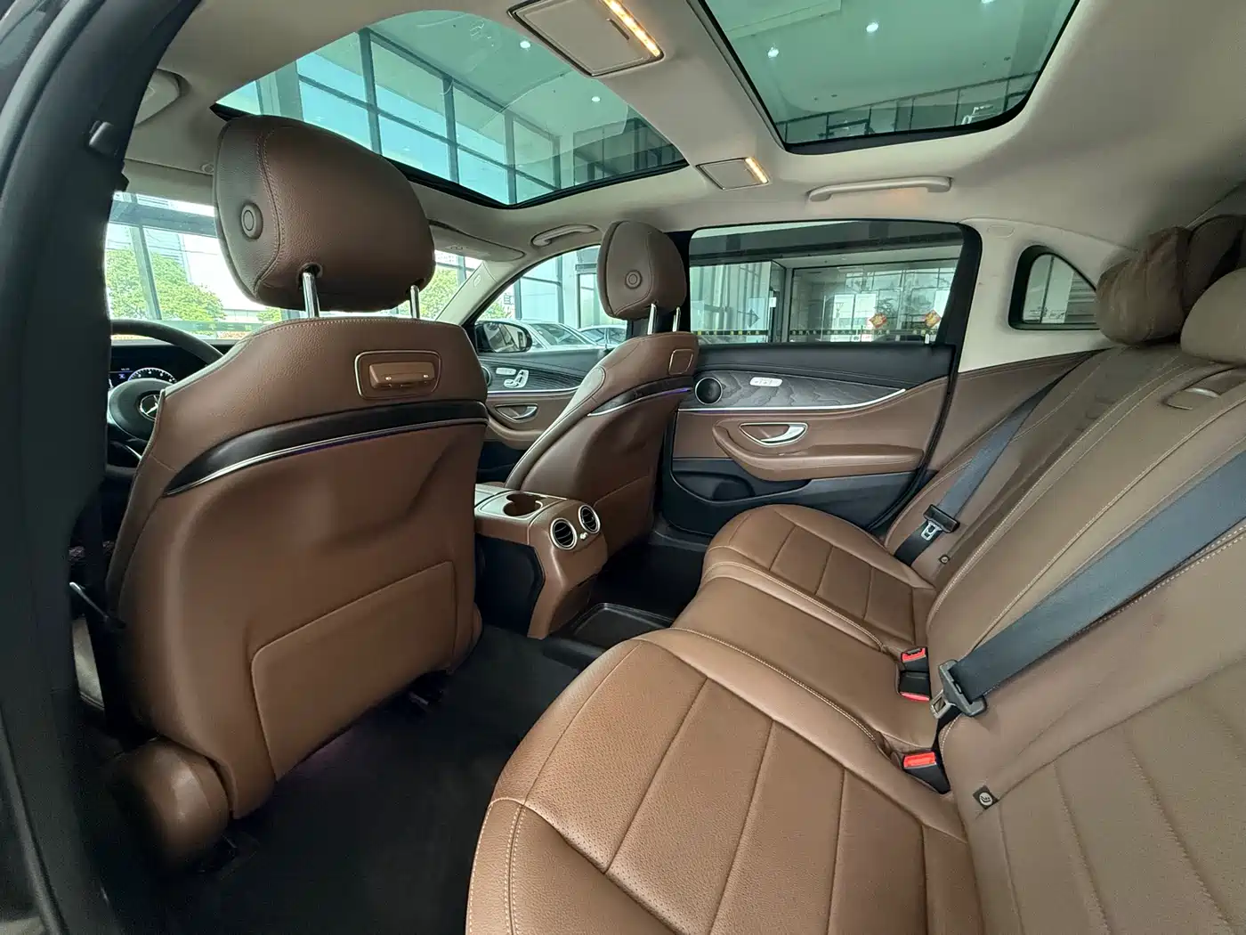 Mercedes-Benz E-Class 2020 E 300 L Sport Fashion Model фото 11