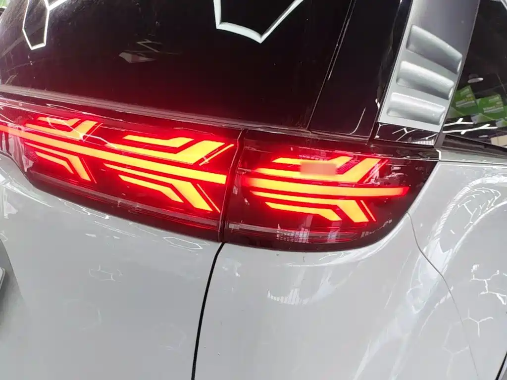 Denza D9 2022 2022 DM-i 970 AWD Flagship