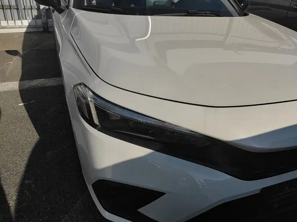 Photo 11 - Honda Civic