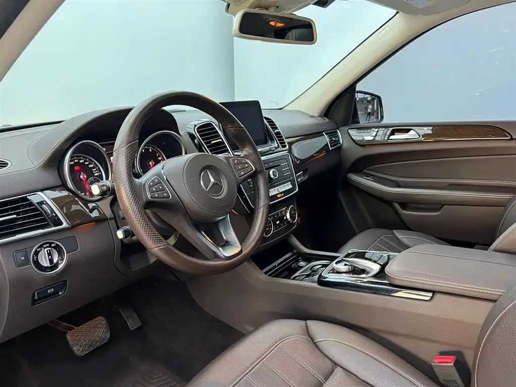 Mercedes-Benz GLS 2018 Facelift GLS 400 4MATIC Sport фото 31