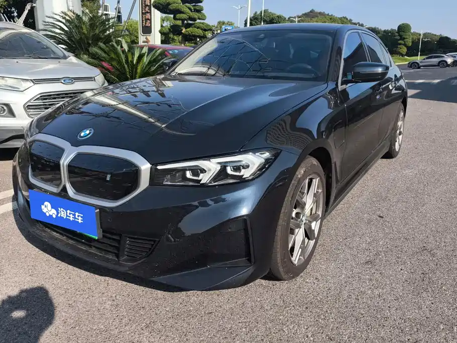 Фото 1 - BMW i3