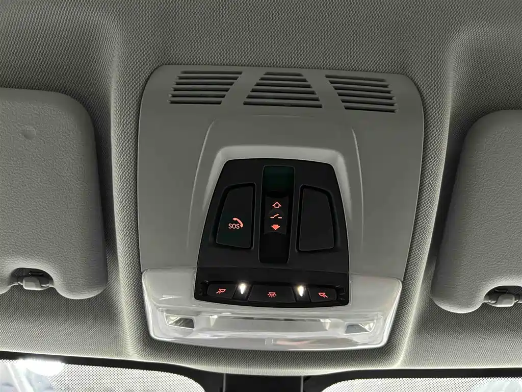 BMW X1 2022 sDrive20Li Fashion фото 9