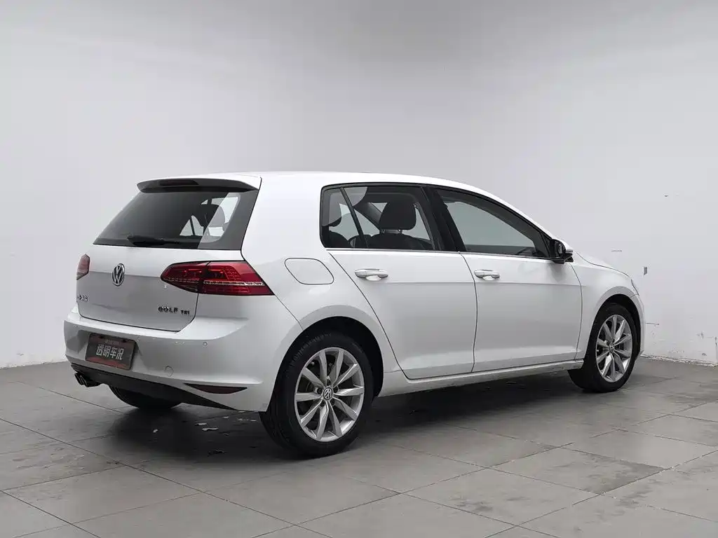 صورة 2 - Volkswagen Golf