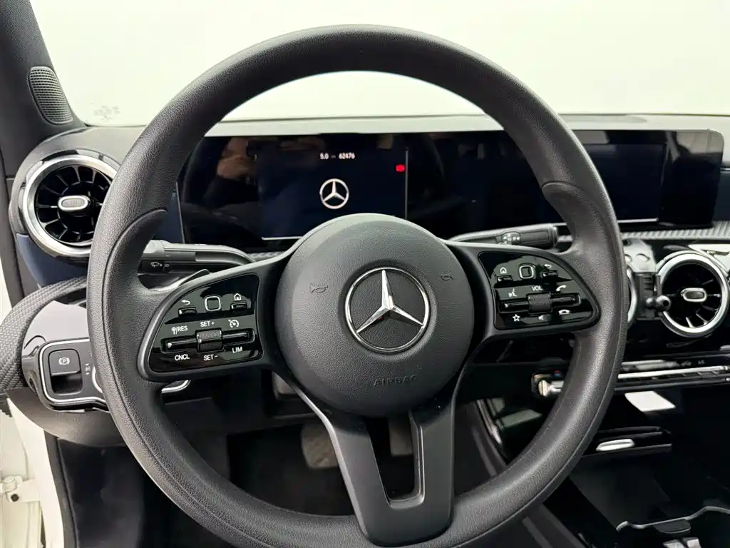 Mercedes-Benz A-Class 2021 A 180 L фото 15
