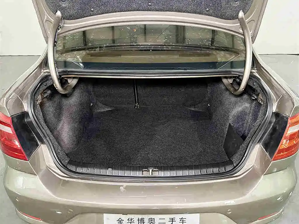 Volkswagen Bora 2013 2013 1.6L Automatic Comfort Model