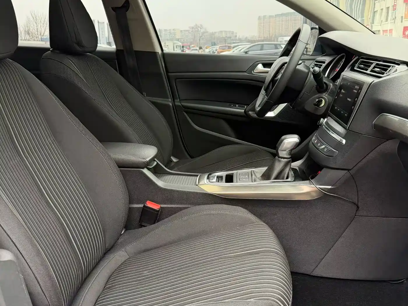 Peugeot 408 2018 350THP Automatic Luxury Edition фото 6