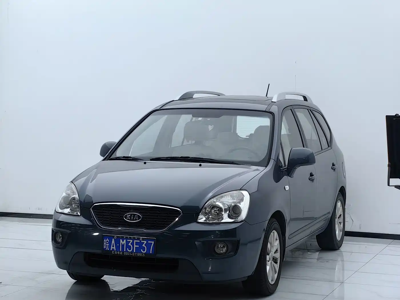 Kia Carens 2012 2011 2.0L 5-seat Automatic Comfort