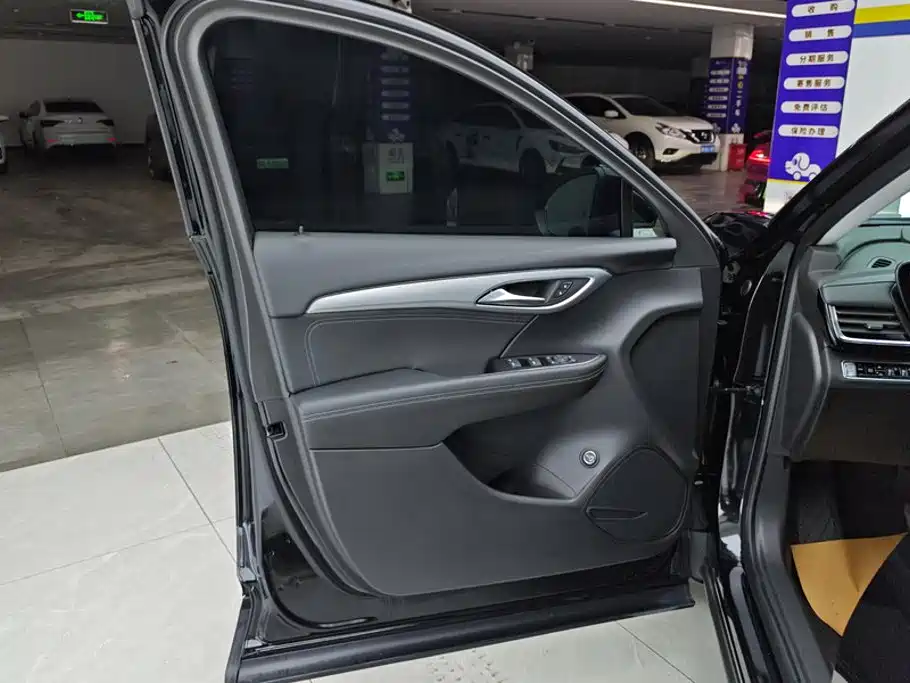 Buick Envision Plus 2025 2025 Enclave Plus 28T 2WD Platinum Edition