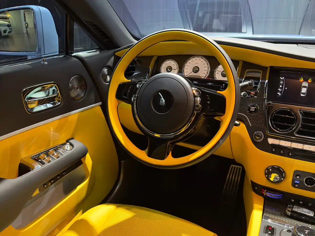 Rolls-Royce Wraith 2018 6.6T Black Badge фото 15