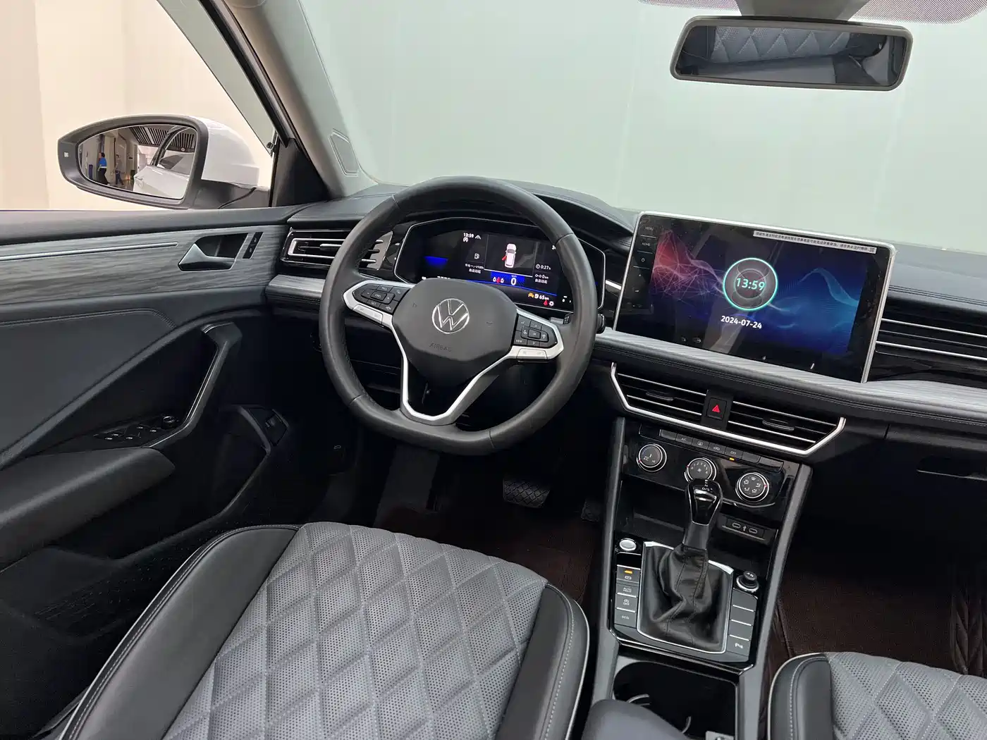 Volkswagen Sagitar 2023 300TSI DSG Surpassing Edition фото 6