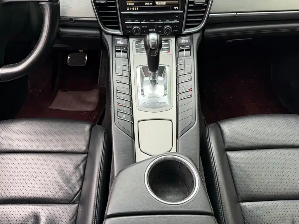 Porsche Panamera 2010 2010 Panamera 3.6L