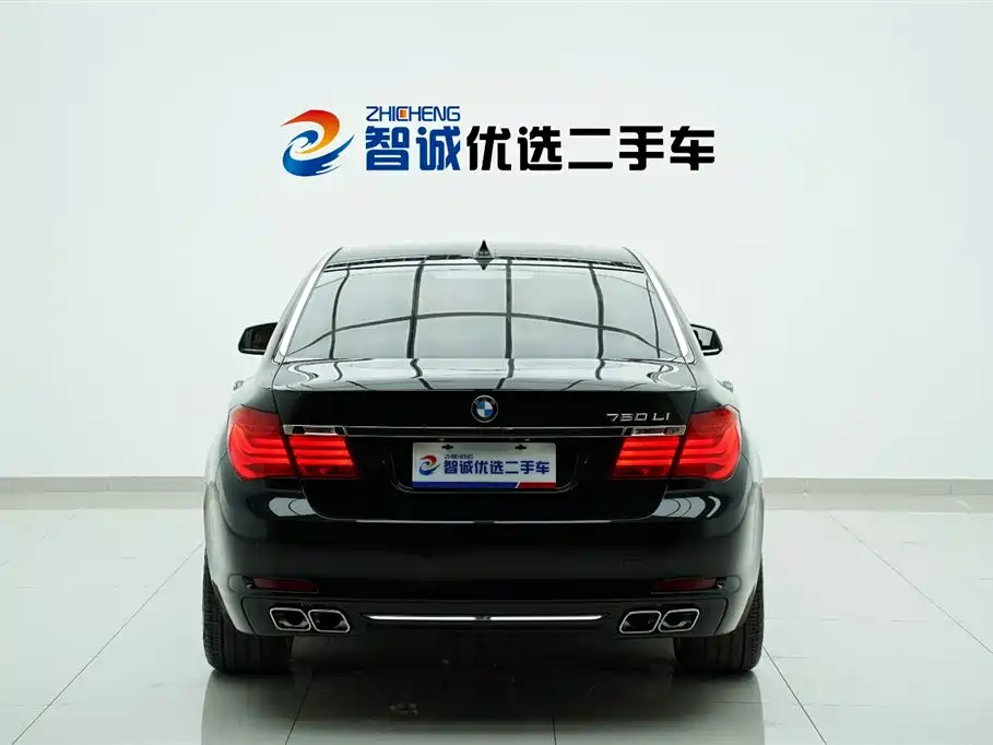 BMW 7 Series 2010 760Li фото 5