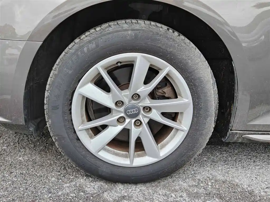 Audi A4L 2017 40 TFSI Progressive фото 20