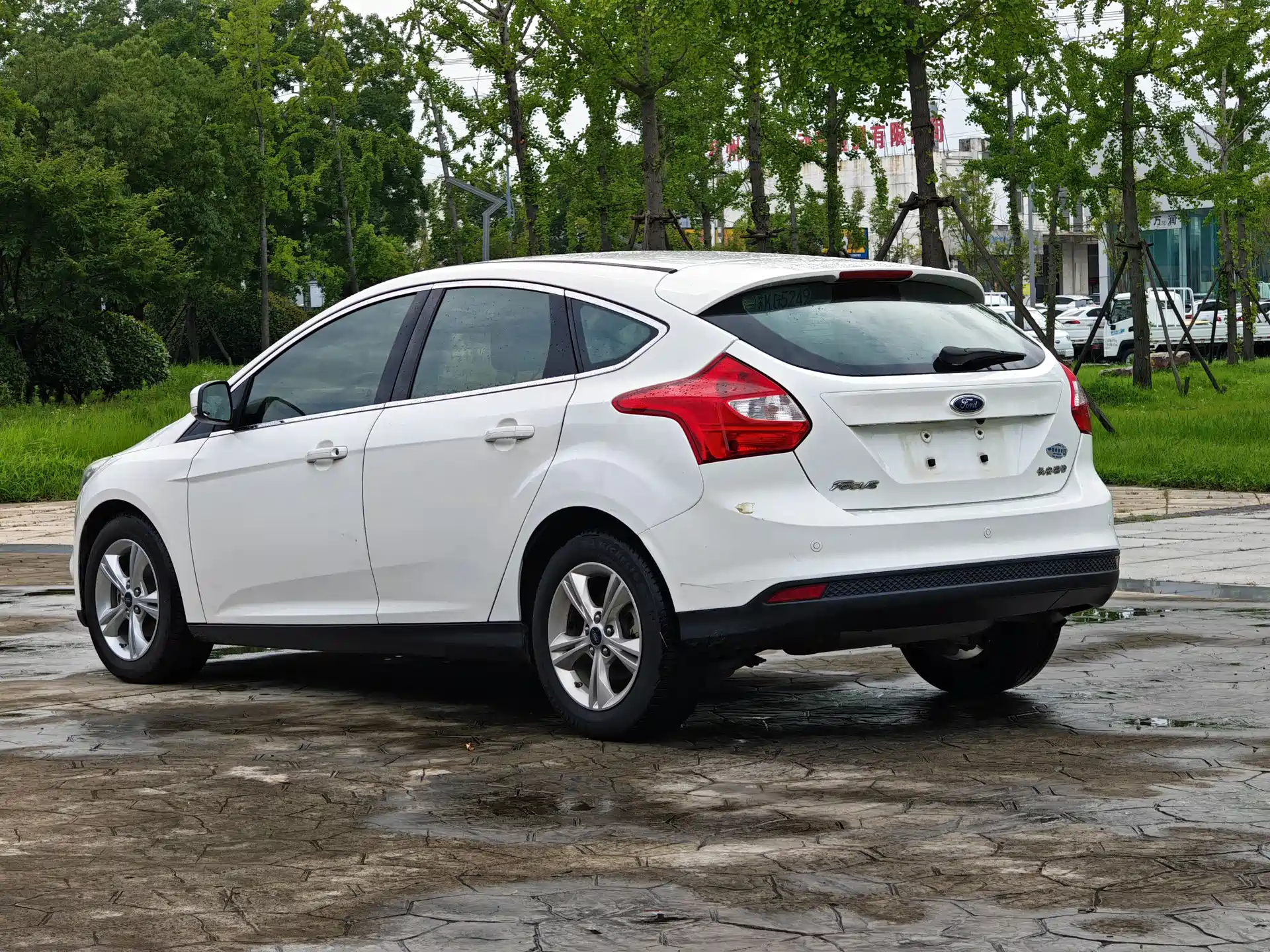 Фото 7 - Ford Focus