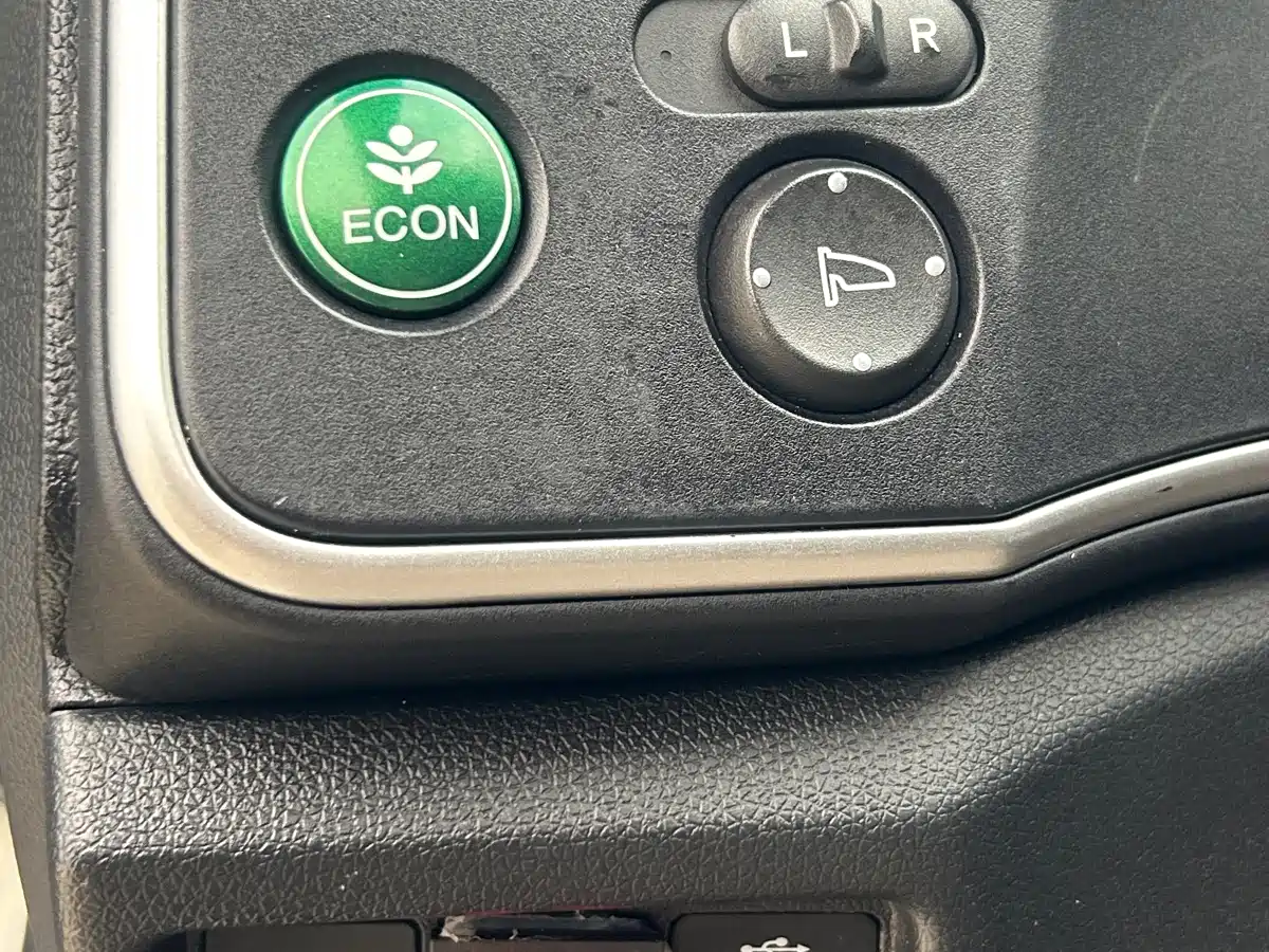 Honda Greiz 2016 2016 1.5L CVT Classic Edition
