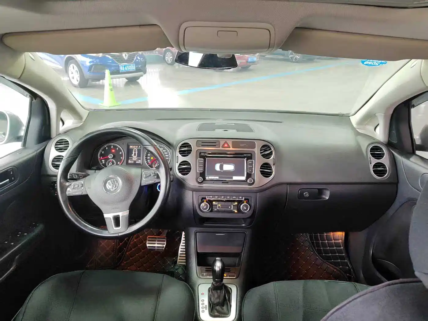 Volkswagen Golf (Import) 2011 1.4TSI Cross Golf фото 6