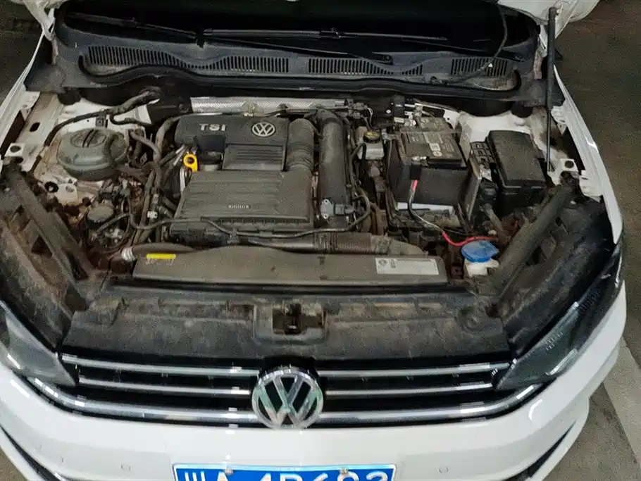 VOLKSWAGEN GOLF*JIAYU