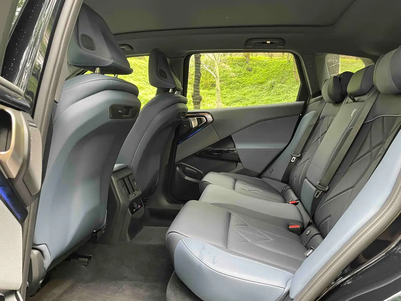 BMW X3 2025 xDrive30L Premium M Sport Package фото 13