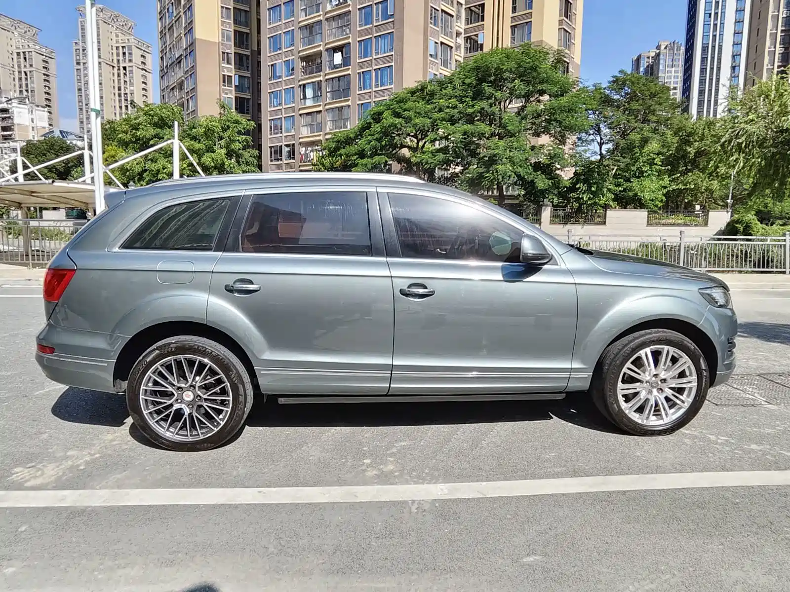 Фото 7 - Audi Q7