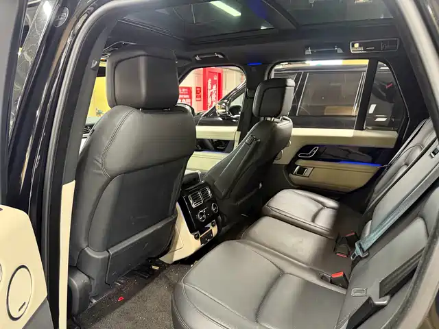 Land Rover Range Rover 2022 3.0 L6 400PS Heritage Extended Classic Edition — фото 5