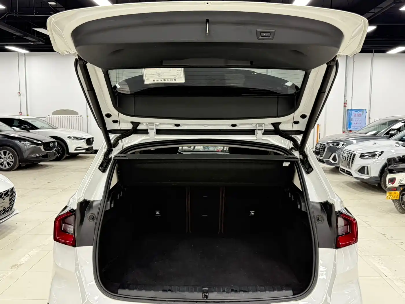 BMW X1 2023 sDrive20Li X Design Package фото 19