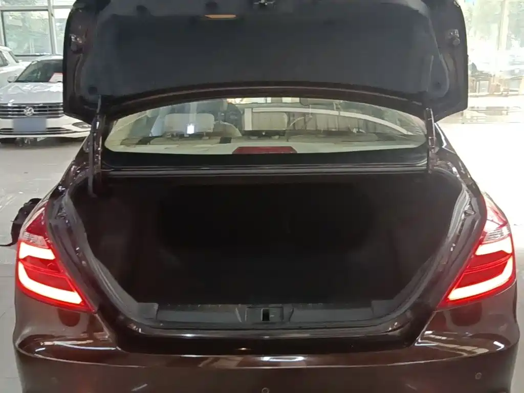 Photo 19 - Geely Emgrand