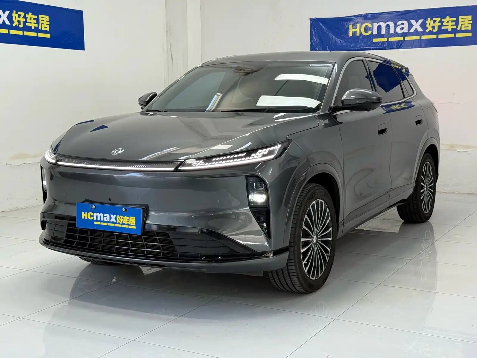 صورة 1 - Dongfeng Aeolus L8