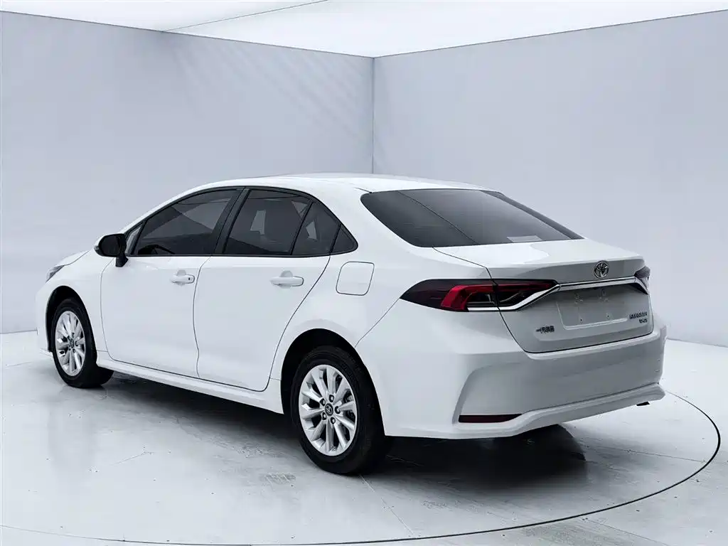Toyota Corolla 2021 1.2T S-CVT Elite PLUS Edition фото 4
