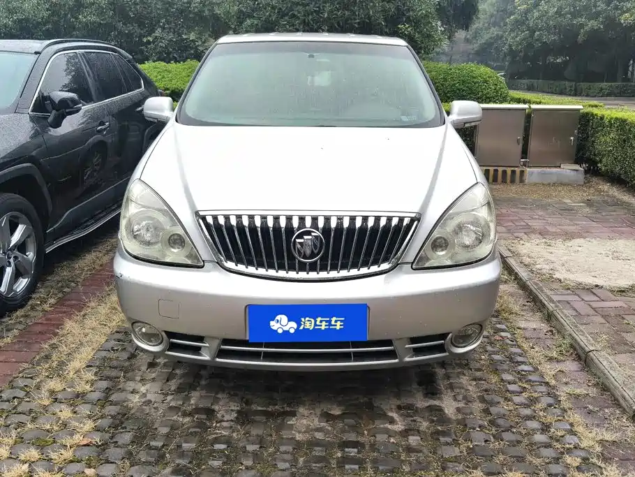 Фото 2 - Buick GL8