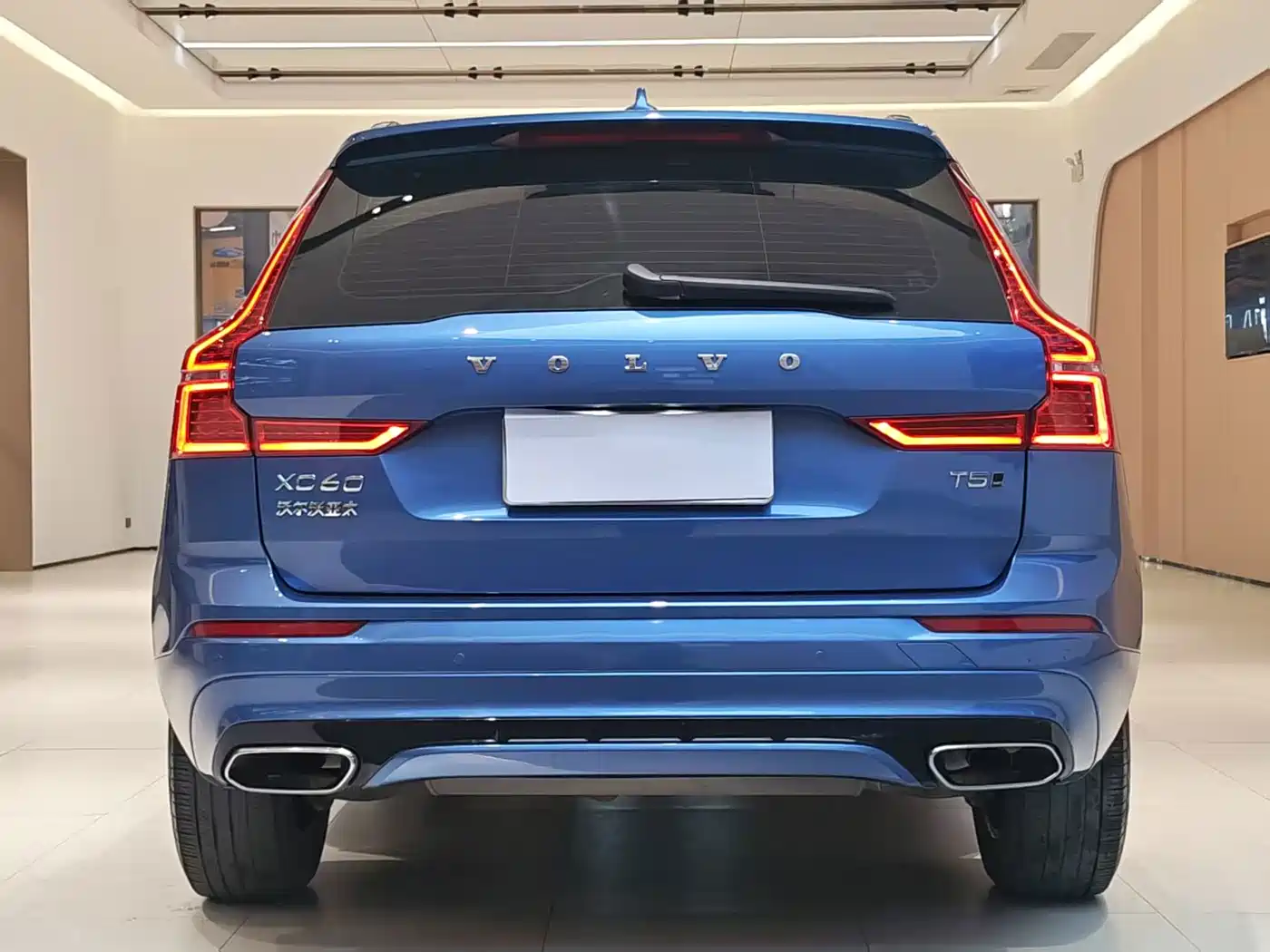 Фото 5 - Volvo XC60