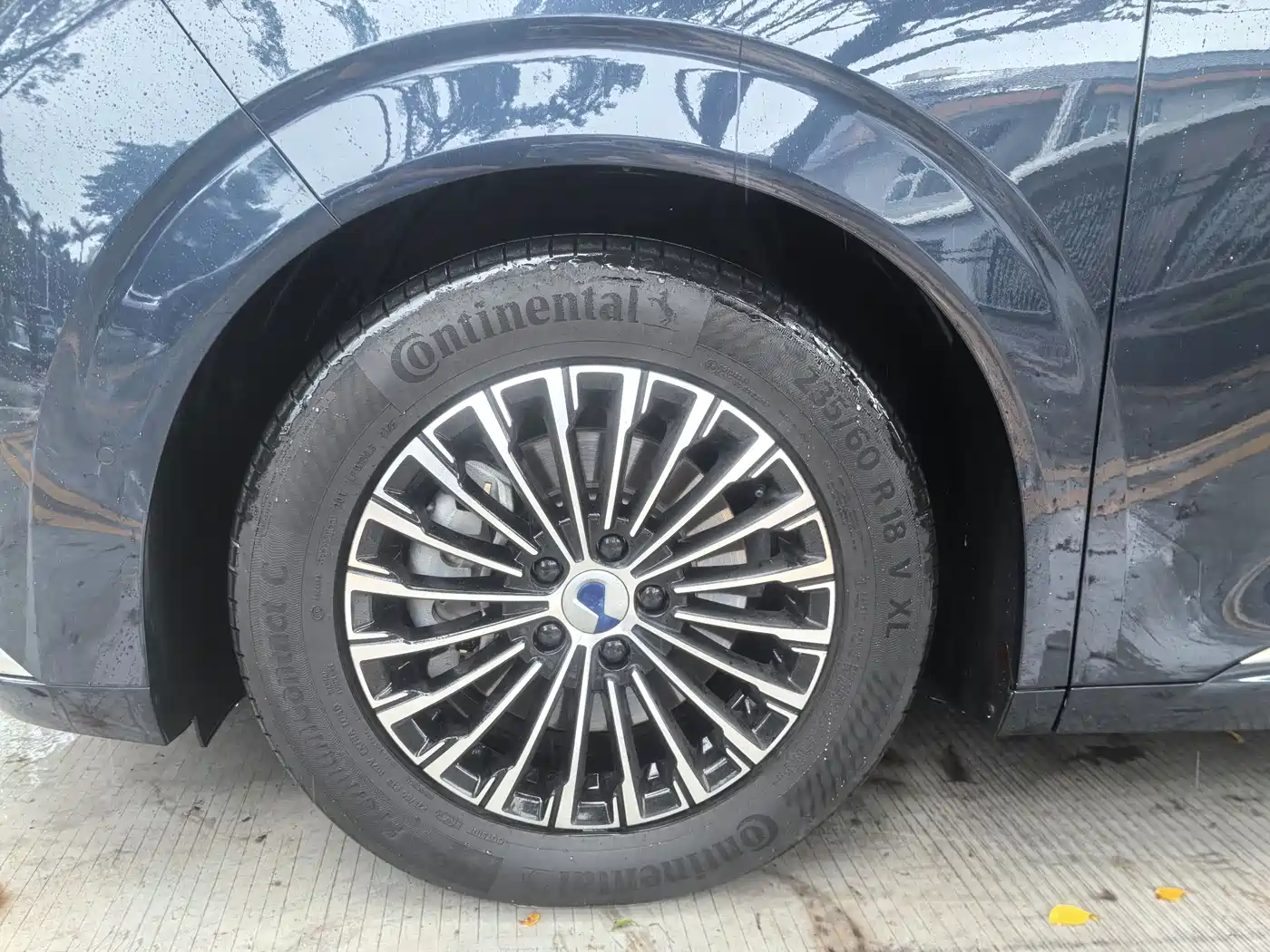 Denza D9 2022 DM-i 970 AWD Flagship фото 3